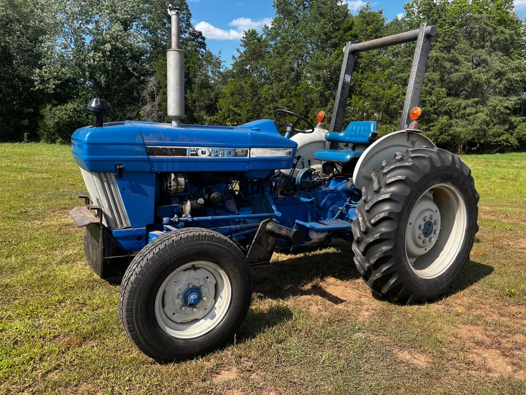 Image of Ford 3910 Primary image