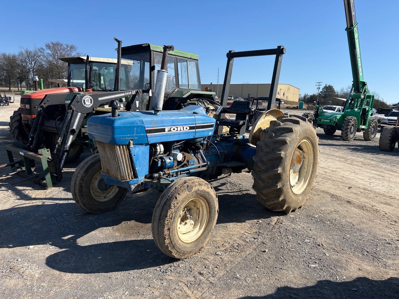 Ford 3910 Equipment Image0