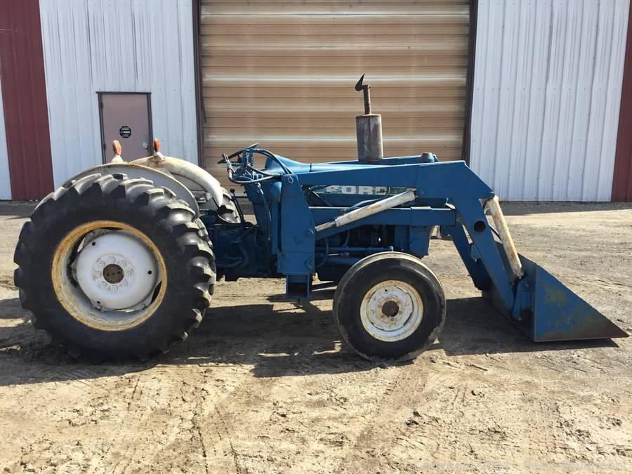 Main image Ford 3910