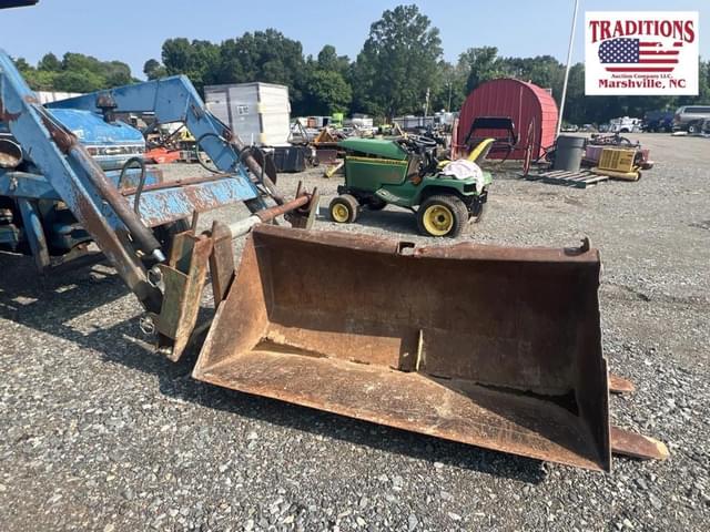 Image of Ford 3910 equipment image 3