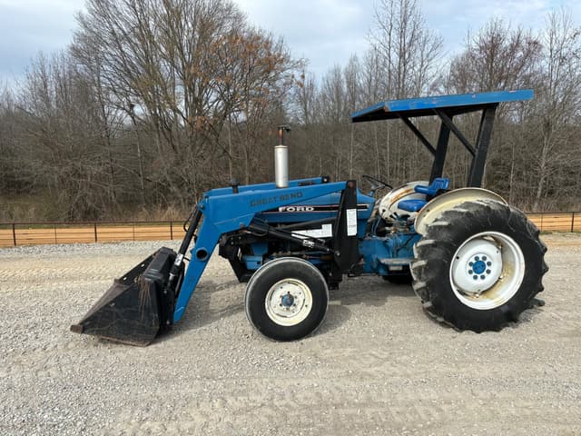 Image of Ford 3910 equipment image 2