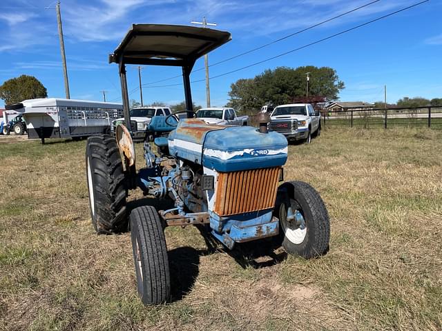 Image of Ford 3910 equipment image 1