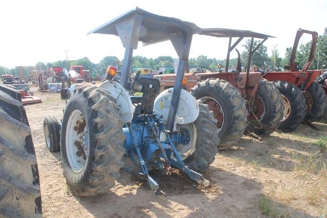 Image of Ford 3930 equipment image 1