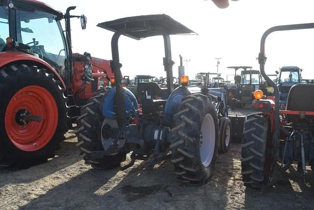 Image of Ford 3930 equipment image 2