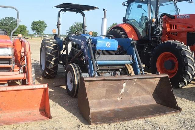 Image of Ford 3930 equipment image 3