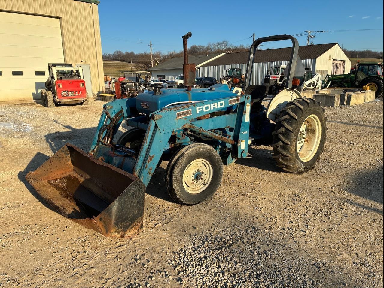 Ford 3930 Equipment Image0