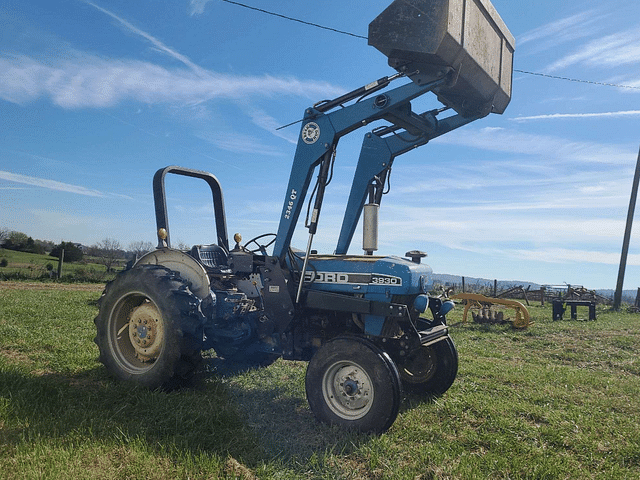 Image of Ford 3930 equipment image 3