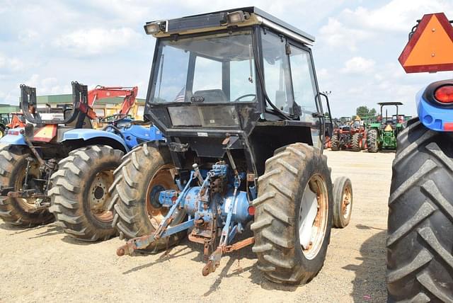 Image of Ford 3930 equipment image 2