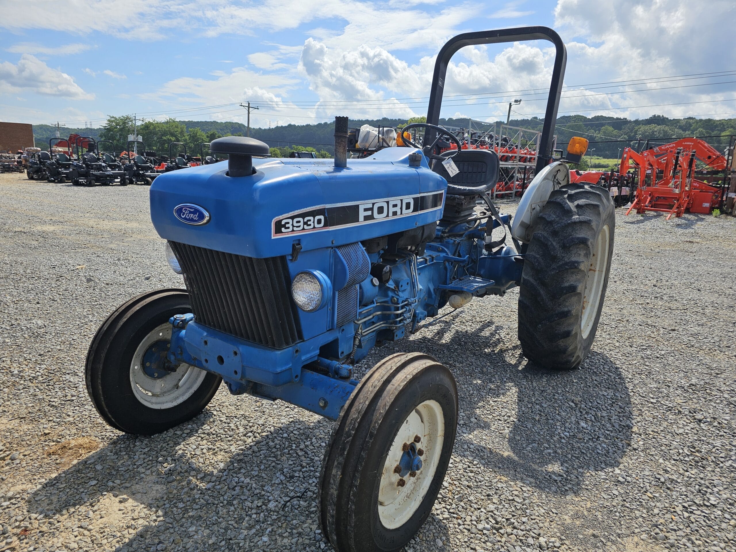 Ford 3930 Equipment Image0