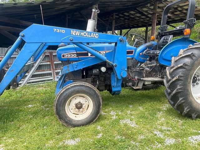 Image of Ford 3930 equipment image 1
