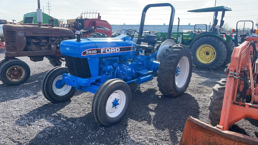 Main image Ford 3930