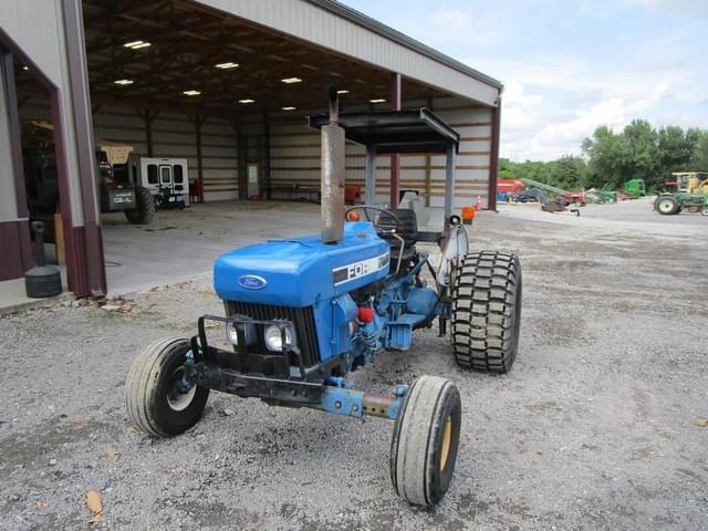 Image of Ford 3930 equipment image 1