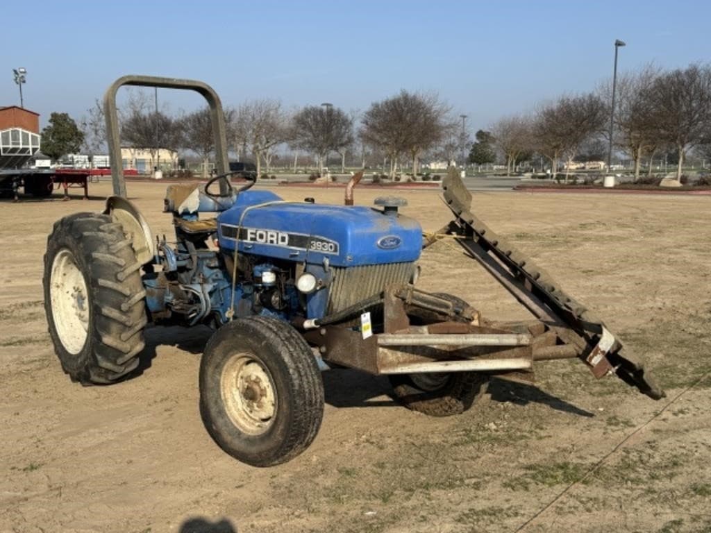 Image of Ford 3930 Image 0