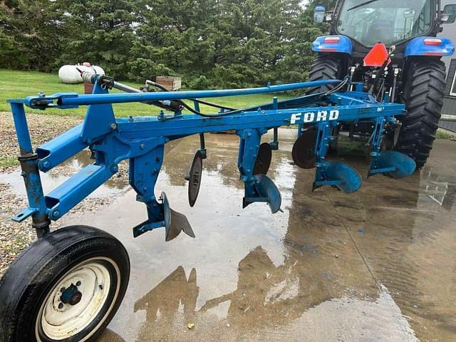 Image of Ford Undetermined equipment image 2
