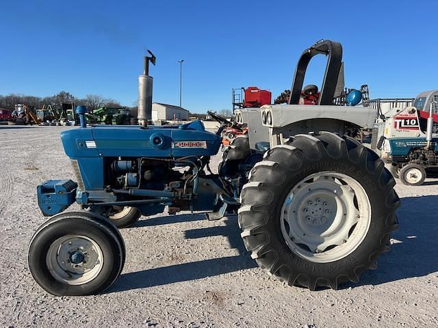 Image of Ford 4000 equipment image 1