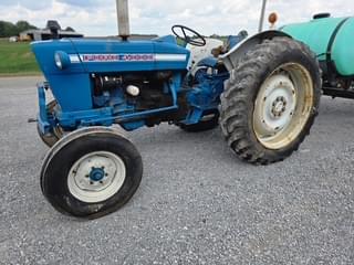 Image of Ford 4000 equipment image 3