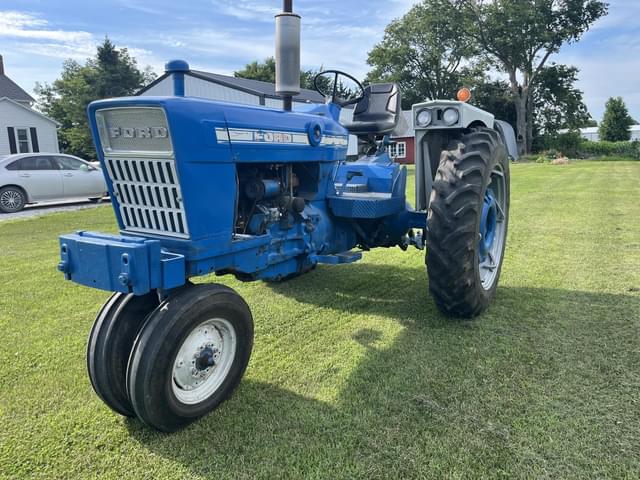 Image of Ford 4000 equipment image 1