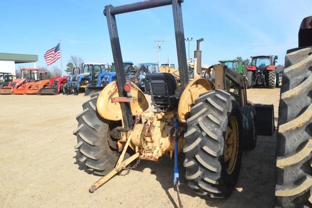Image of Ford 4000 equipment image 2