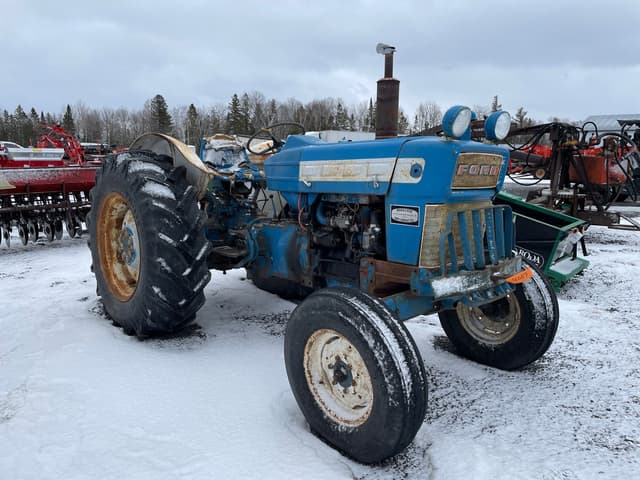 Image of Ford 4000 equipment image 2