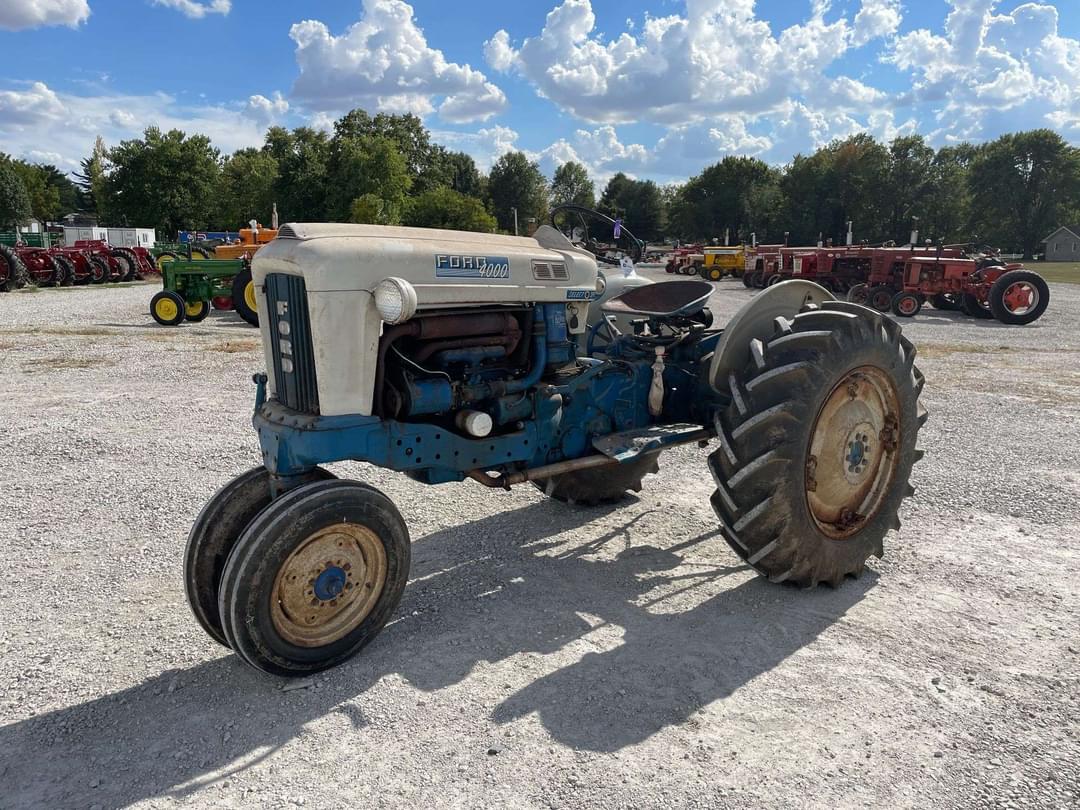 Image of Ford 4000 Primary image