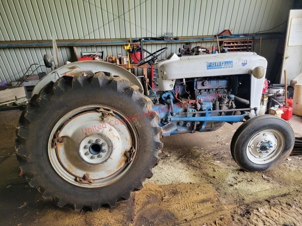 Ford 4000 Equipment Image0