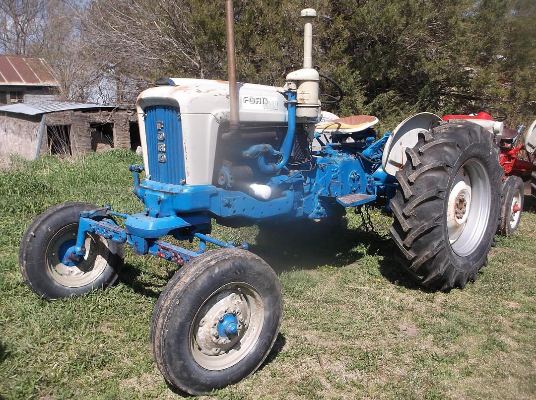 Image of Ford 4000 Image 0