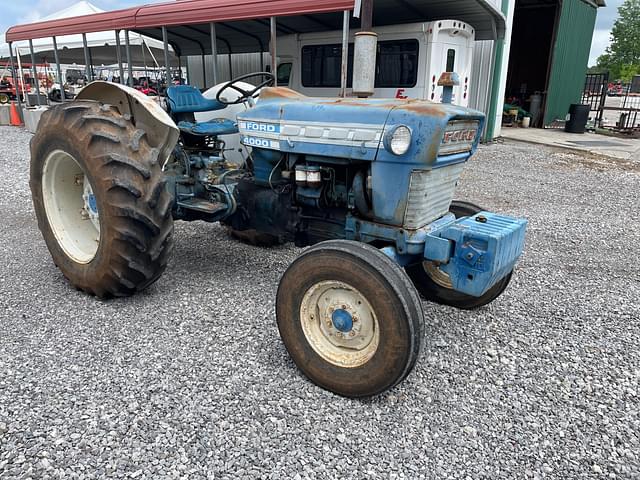Image of Ford 4000 equipment image 1