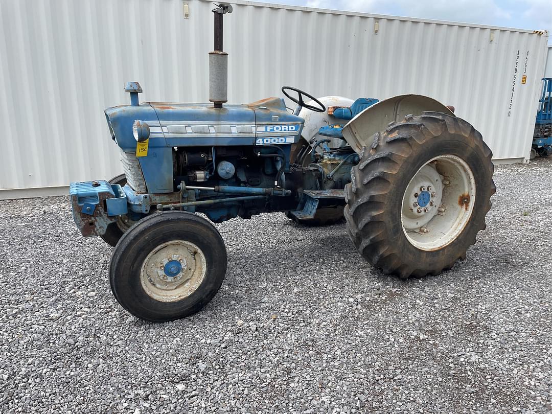 Image of Ford 4000 Primary image