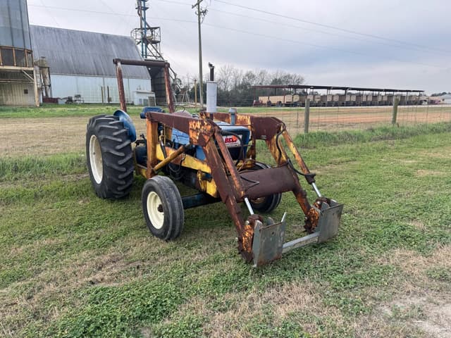 Image of Ford 4000 equipment image 1
