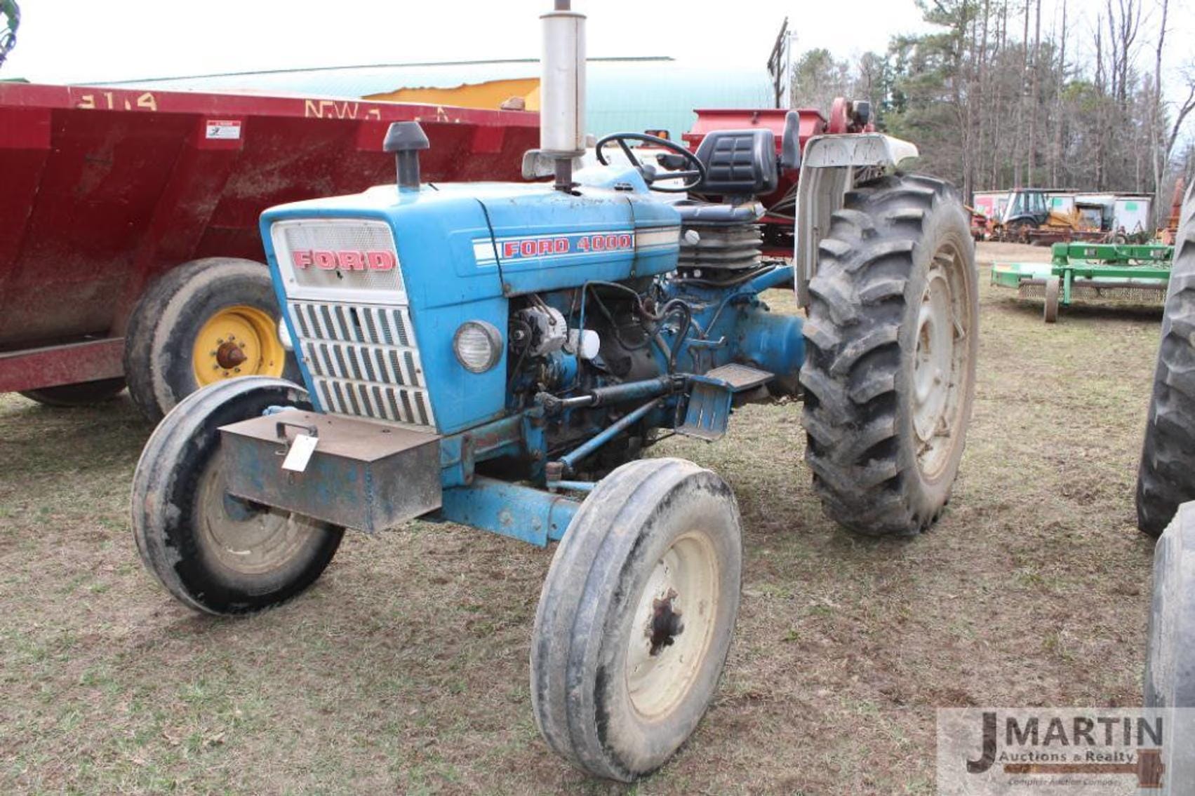 Ford 4000 Equipment Image0