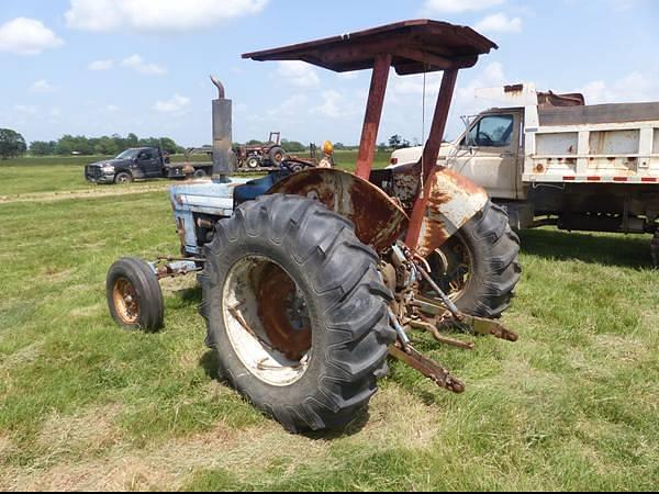 Image of Ford 4000 equipment image 4