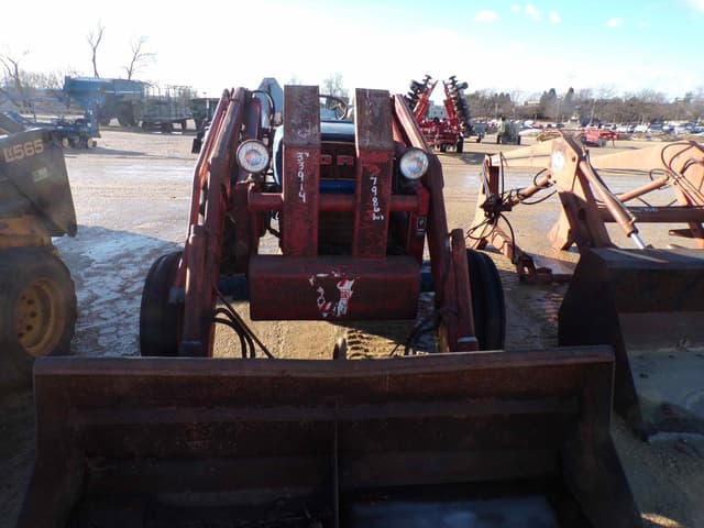 Image of Ford 4000 equipment image 2