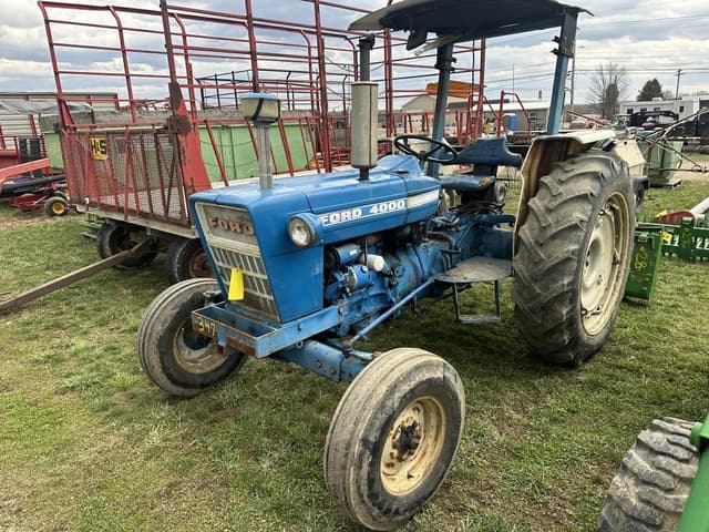 Image of Ford 4000 equipment image 1