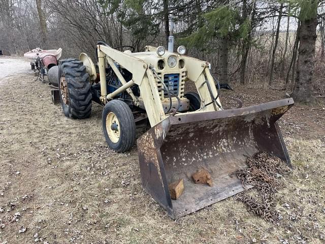 Image of Ford 4000 equipment image 1