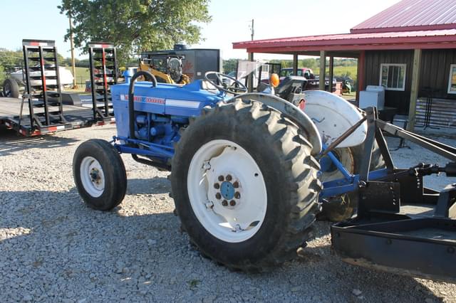 Image of Ford 4000 equipment image 2
