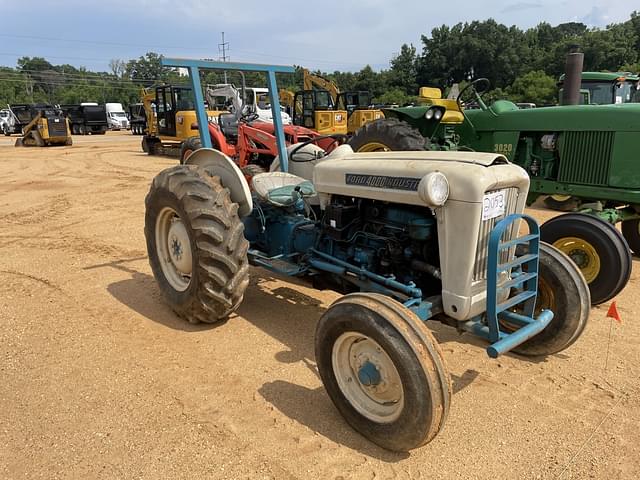Image of Ford 4000 equipment image 3