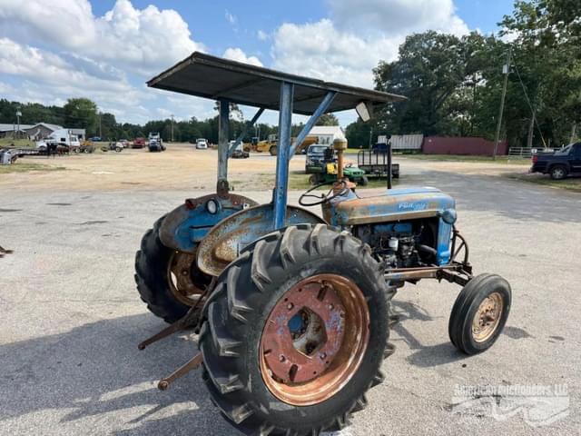 Image of Ford 4000 equipment image 3
