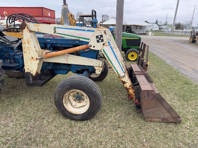 Image of Ford 4000 equipment image 1