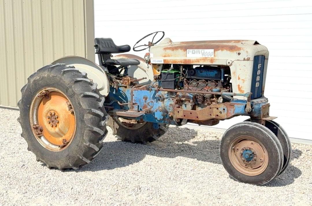 Image of Ford 4000 Primary image