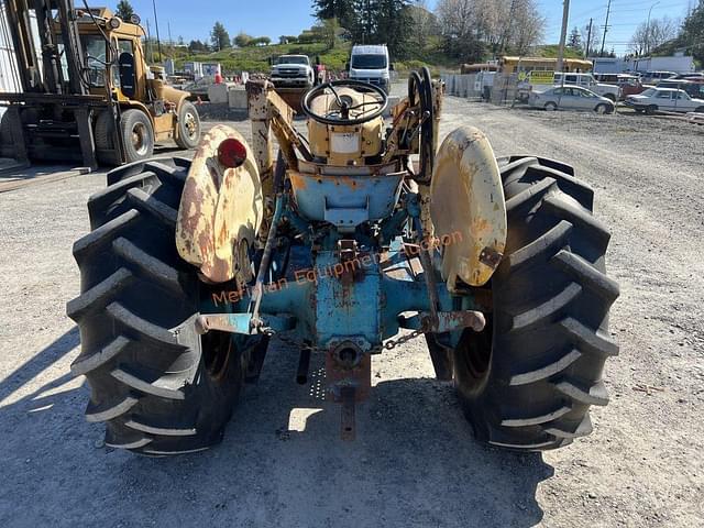 Image of Ford 4000 equipment image 4