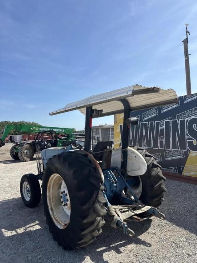 Image of Ford 4000 equipment image 1