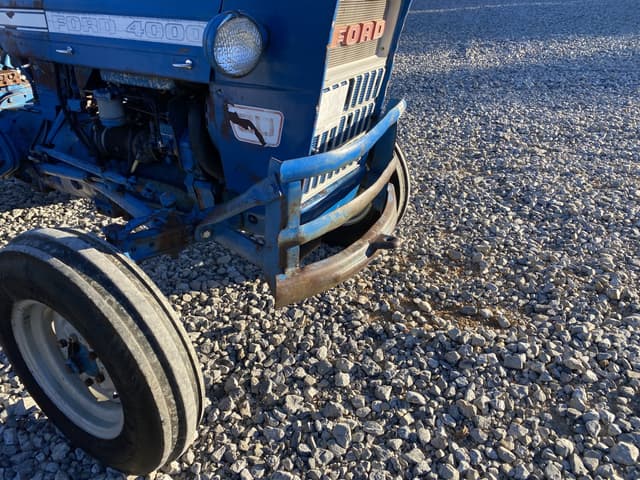 Image of Ford 4000 equipment image 4
