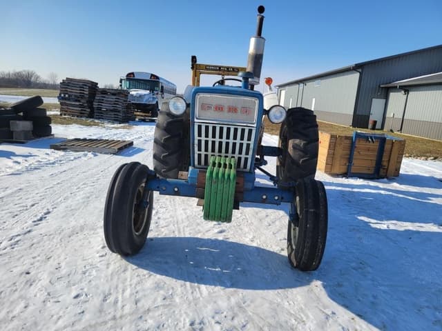 Image of Ford 4000 equipment image 4
