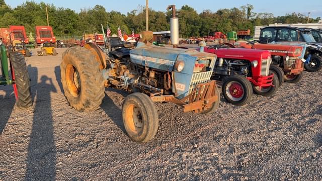 Image of Ford 4000 equipment image 2