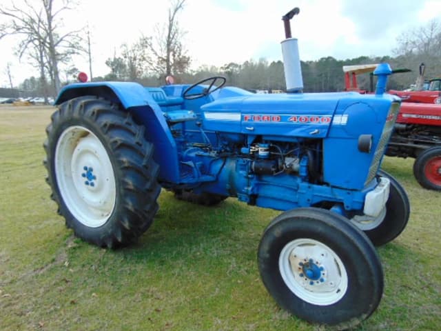 Image of Ford 4000 equipment image 1