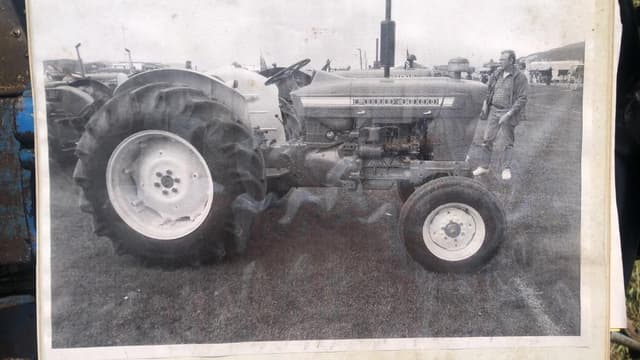 Image of Ford 4000 equipment image 3