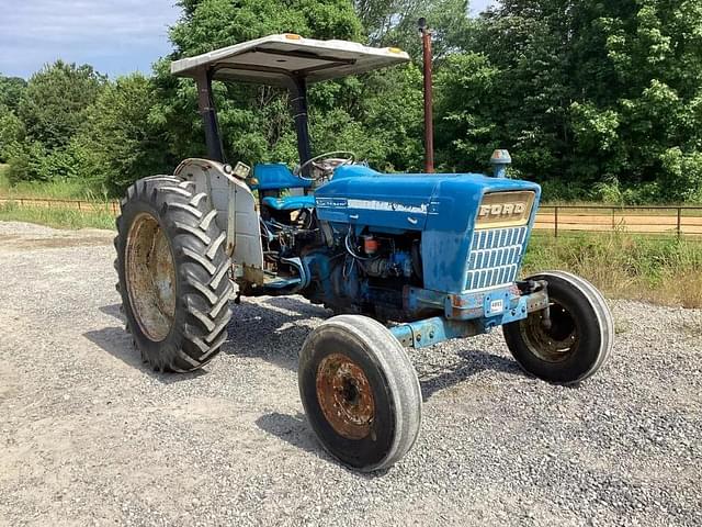 Image of Ford 4000 equipment image 4
