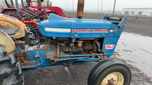 Image of Ford 4000 equipment image 4