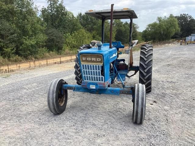 Image of Ford 4000 equipment image 2