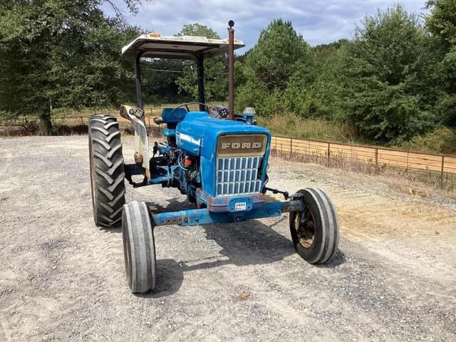 Image of Ford 4000 equipment image 3